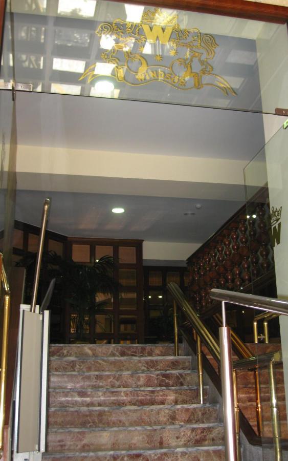 Hotel Windsor ซานติอาโก เด กอมโปสเตลา ภายนอก รูปภาพ